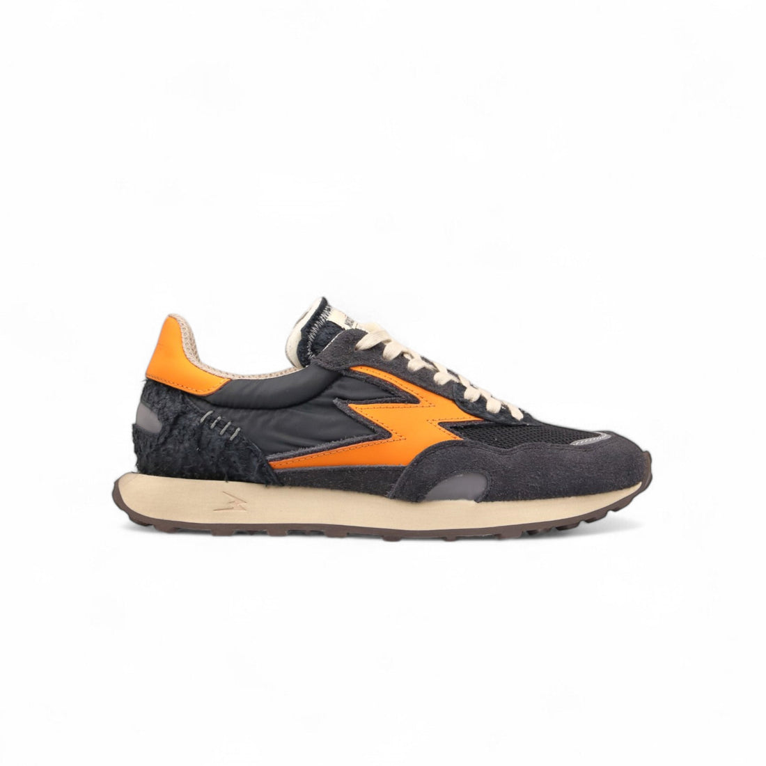 SNEAKER HYPE NERO E ARANCIONE