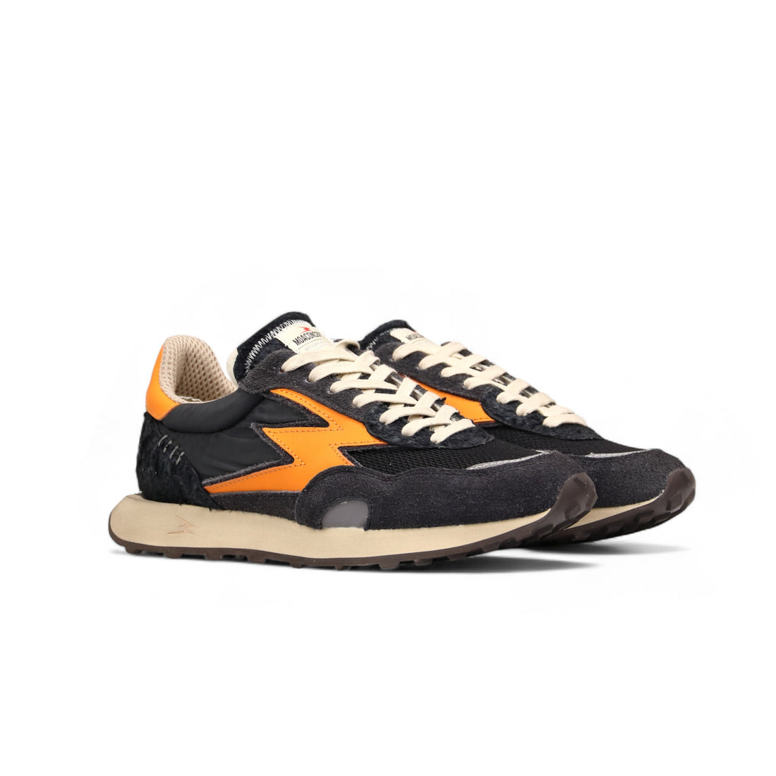 SNEAKER HYPE NERO E ARANCIONE