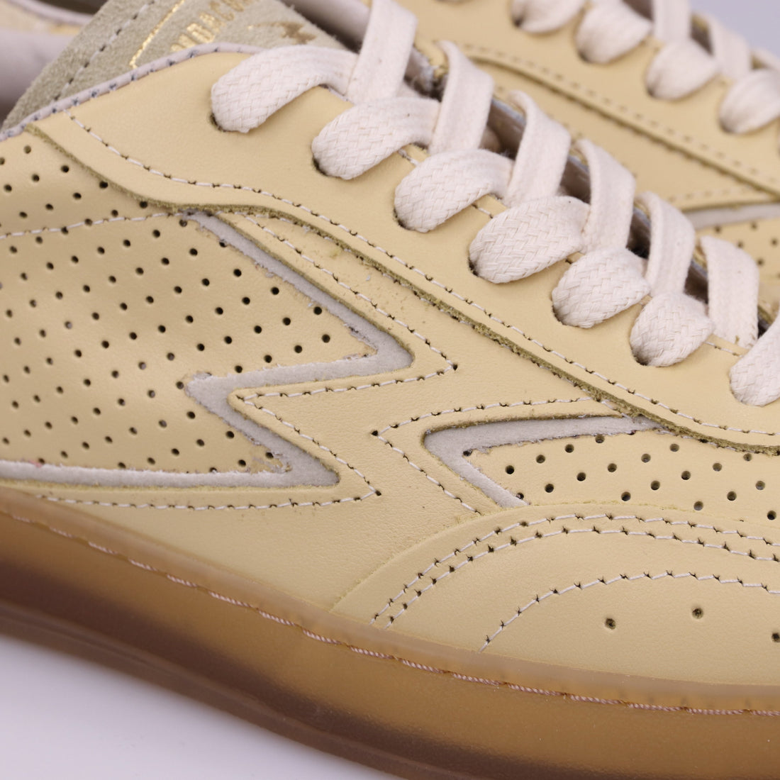 Sneaker Club Giallo Pastello Pelle Traforata